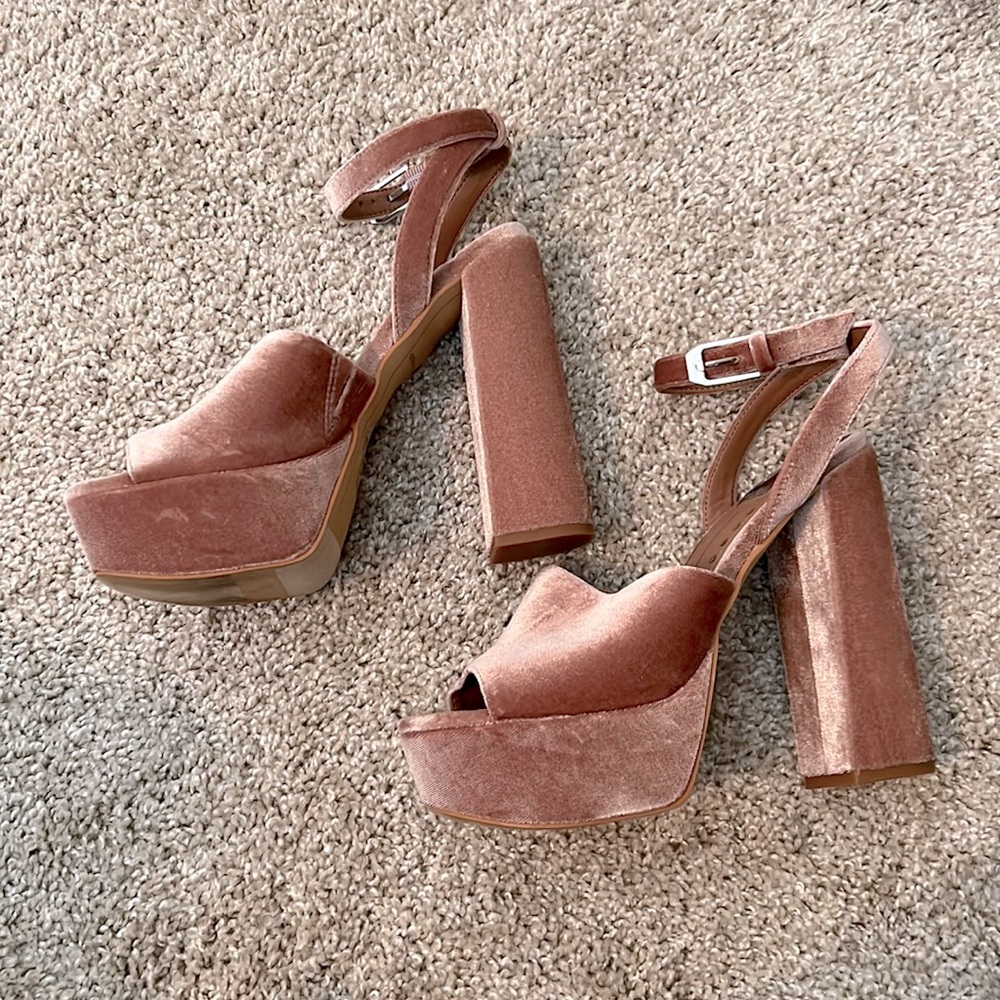 dolce vita Pink Velvet Heels